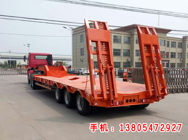 低平板半掛車(chē)